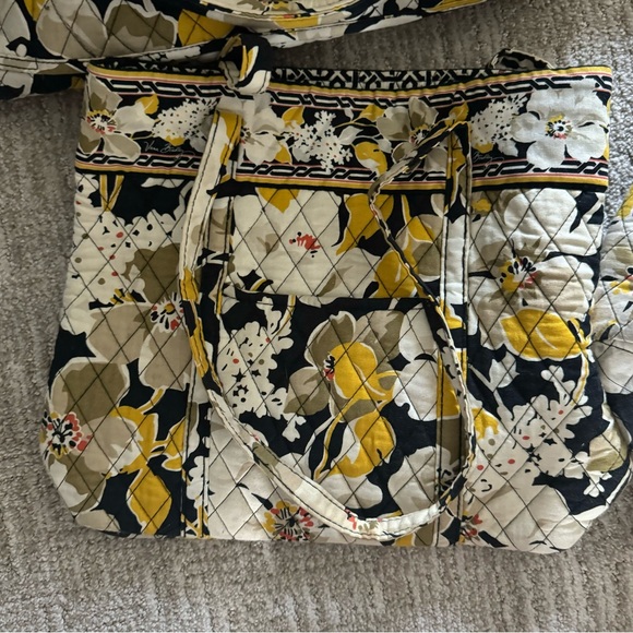 Vera Bradley 4 piece - Picture 2 of 4